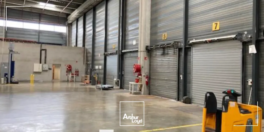 Entrepôt de logistique à louer - Proximité de Lyon - ZI Mions / Corbas.