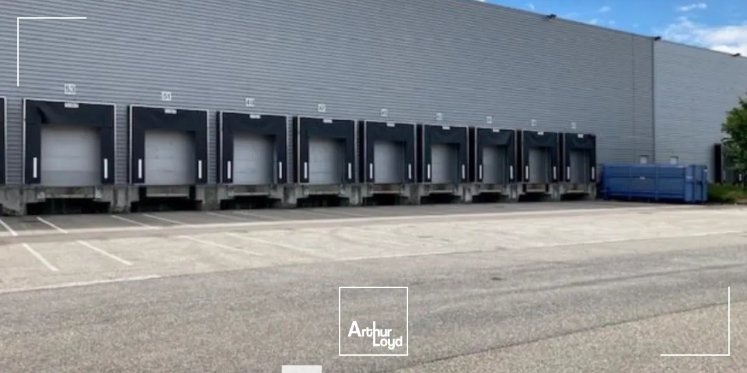 Entrepôt de logistique à louer - Proximité de Lyon - ZI Mions / Corbas.