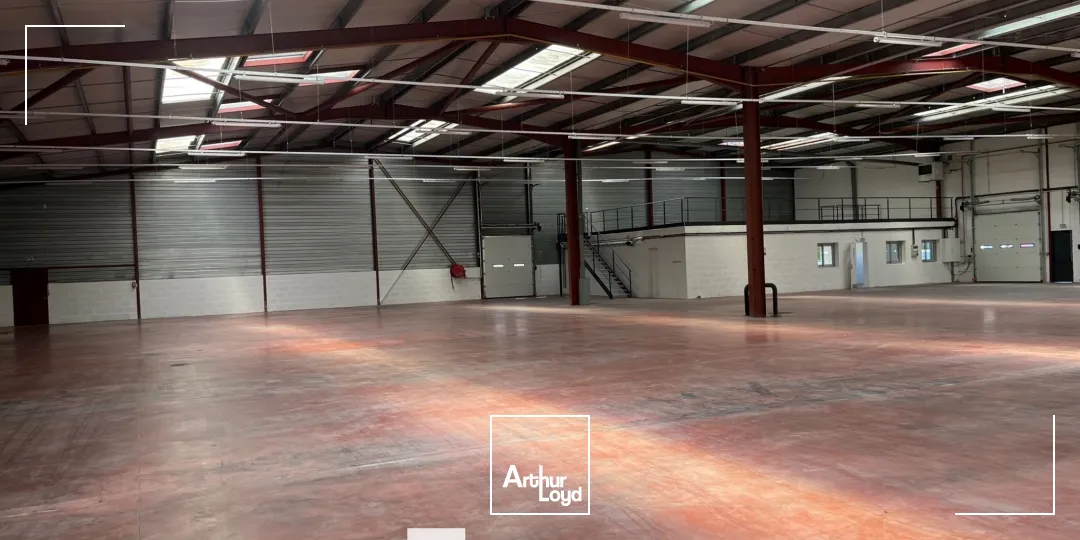 A LOUER - Lots d'activité ZI Vénissieux -CORBAS