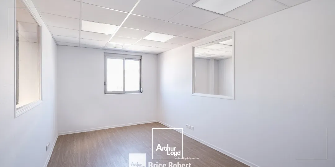 A LOUER - Lots d'activité ZI Vénissieux -CORBAS