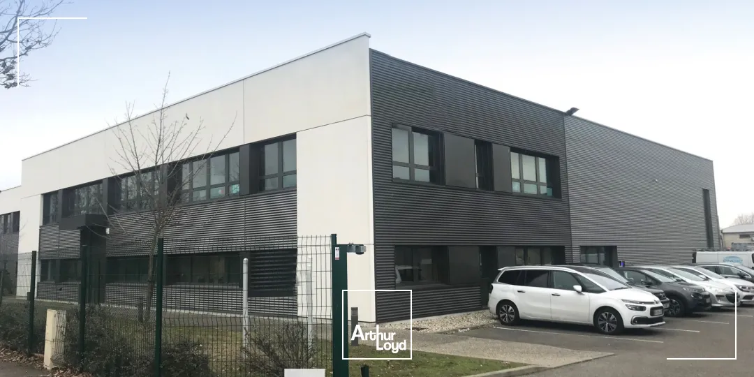 Locaux d'activités à la Location - Mi Plaine - Locaux mixte - Saint Priest