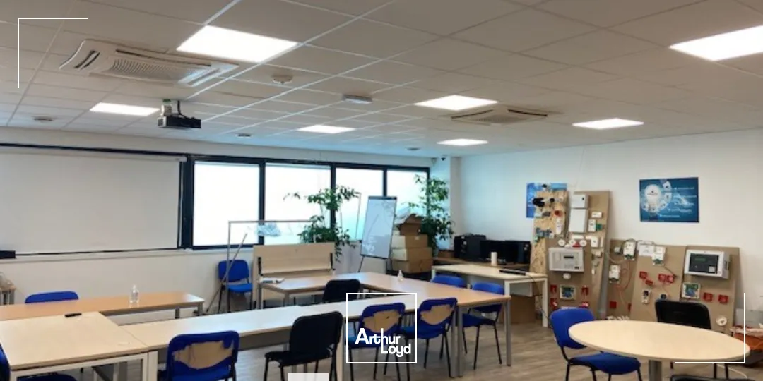 A louer - LES CARRES DU PARC - Bureaux sur la Techlid - Champagne au Mont d'Or