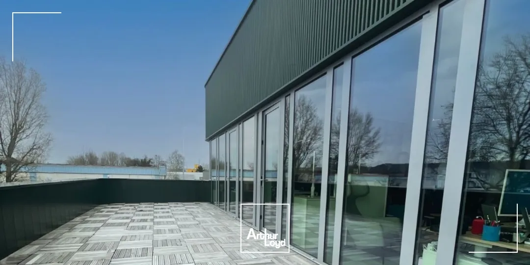 A vendre ou à louer - EAST VILLAGE - Bureaux dans immeuble indépendant - Saint Maurice de Beynost