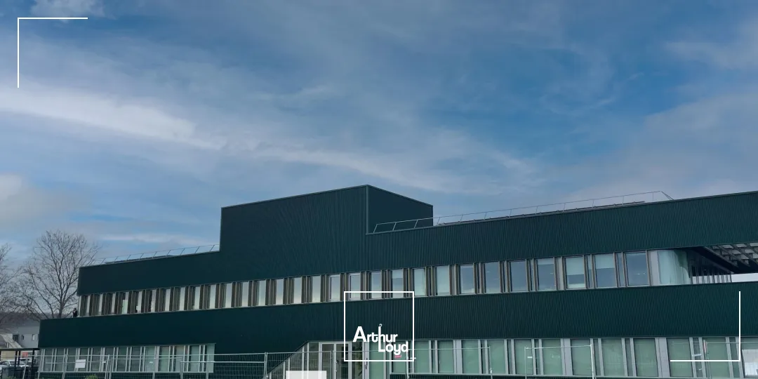 A vendre ou à louer - EAST VILLAGE - Bureaux dans immeuble indépendant - Saint Maurice de Beynost