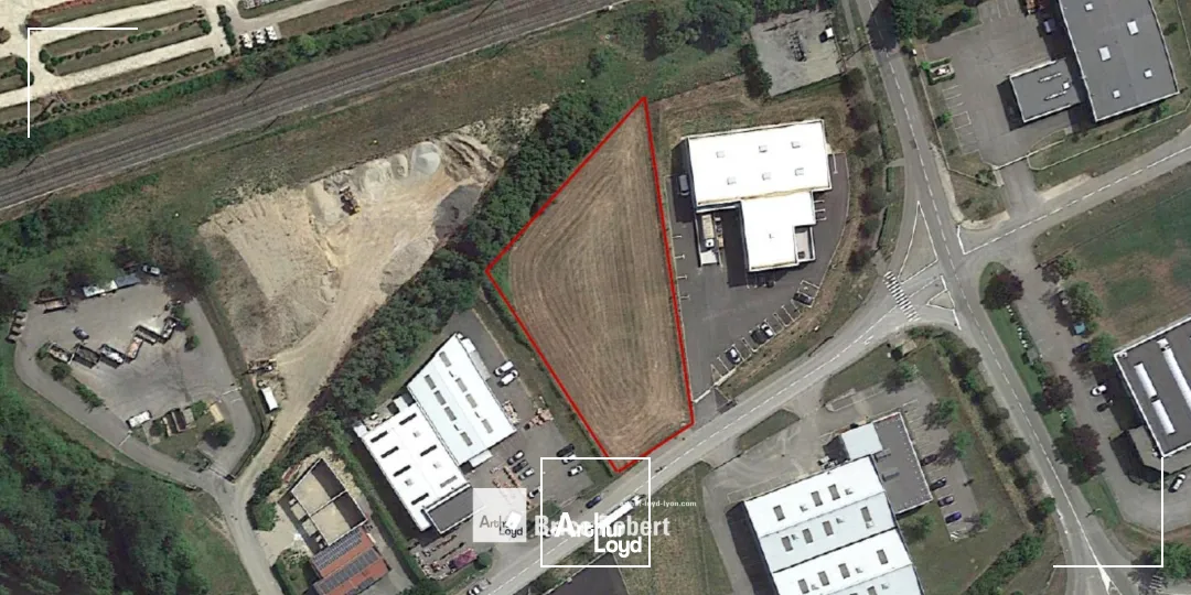 Terrain libre de constructeur pour construction d'un bâtiment industriel, à la vente, situé à Saint-Quentin Fallavier