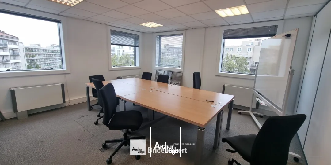 A louer - LE QUARTZ - Bureaux dans un immeuble tertiaire - Villeurbanne 