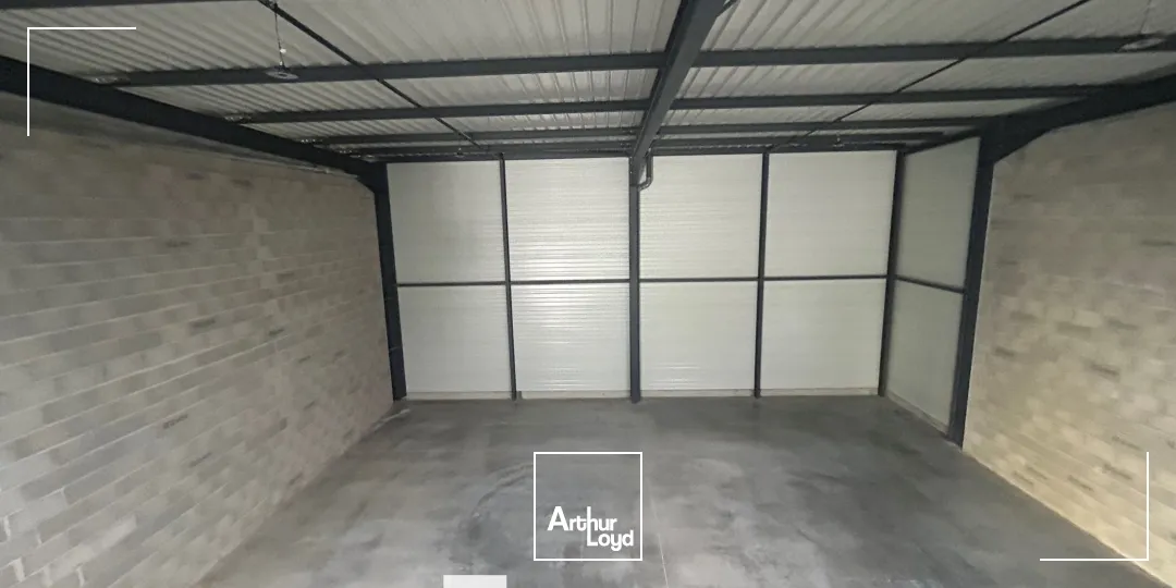 A VENDRE - Cellules d'activités - SAINT-GENIS LAVAL