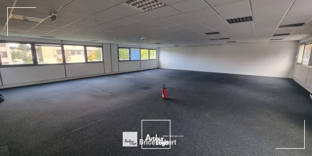 A louer - PARC DE CRECY - Bureaux dans parc tertiaire - Saint Didier au Mont d'Or
