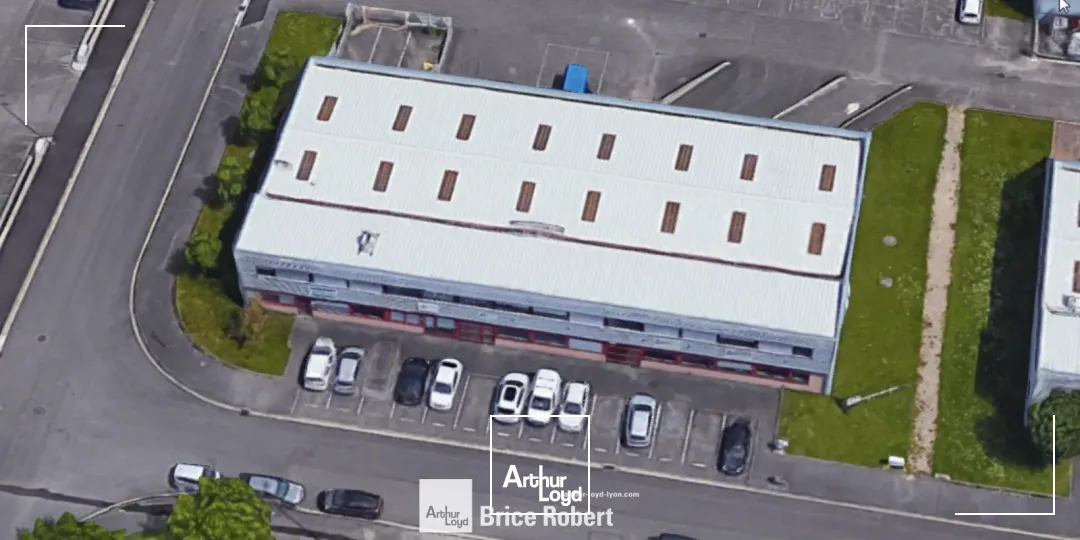 Local d'activités situé à Vaulx en Velin et disponible à la location.