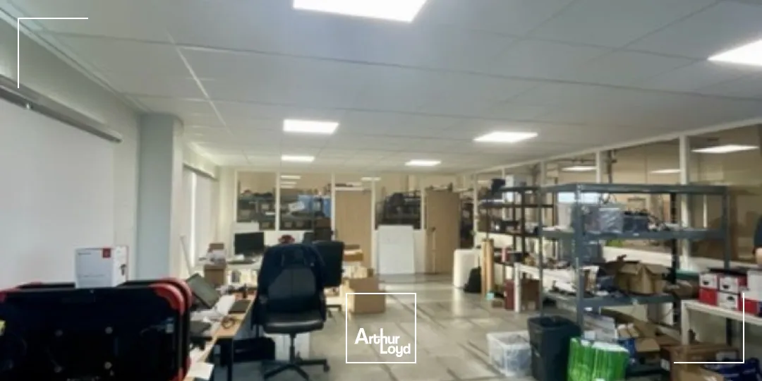 Local d'activités situé à Saint-Priest à louer