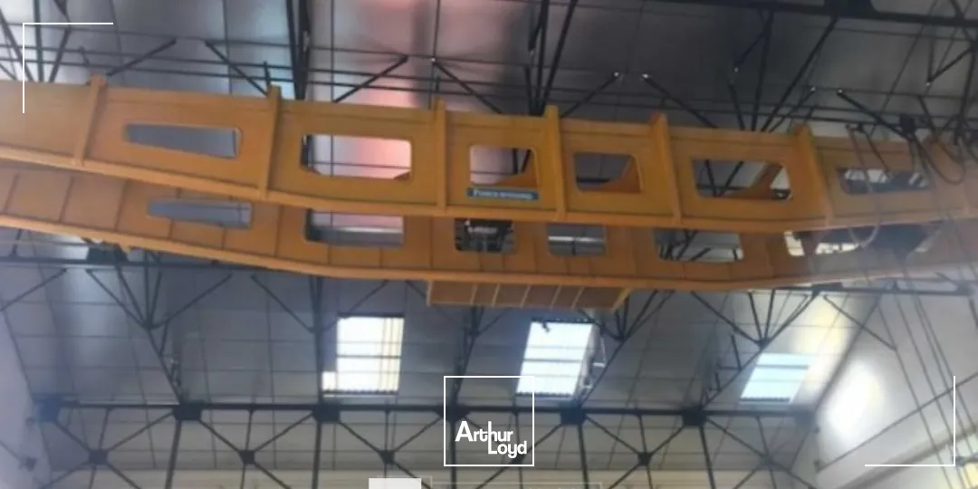 Local d'activités entrepôt à louer à Vénissieux