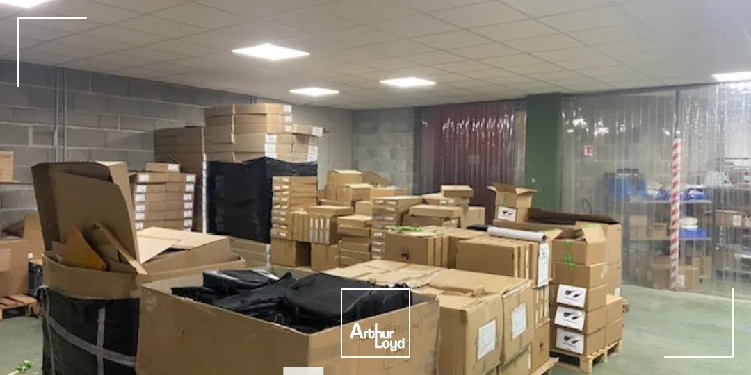 A LOUER - Local d'activités - RILLIEUX