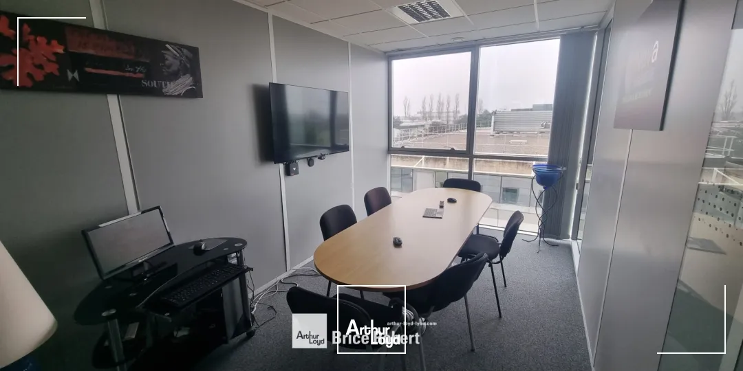 A louer - EUROPARC DU CHENE - Bureaux au 2ème étage - Bron 