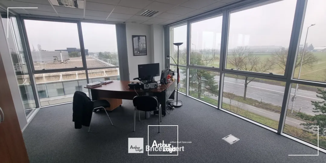 A louer - EUROPARC DU CHENE - Bureaux au 2ème étage - Bron 
