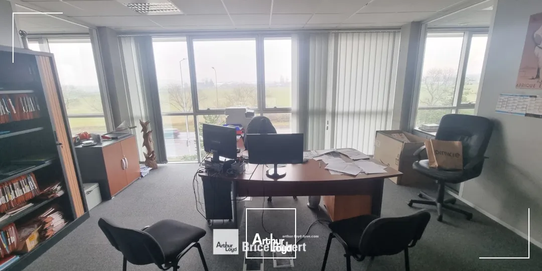A louer - EUROPARC DU CHENE - Bureaux au 2ème étage - Bron 