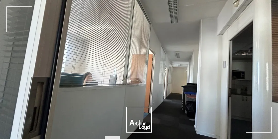 A louer - RIVE DE SAONE - Bureaux rénovés - Lyon 5ème