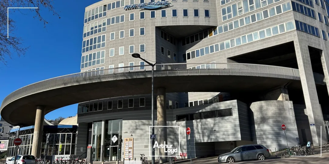 A louer - RIVE DE SAONE - Bureaux rénovés - Lyon 5ème