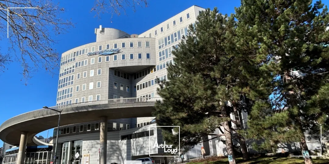 A louer - RIVE DE SAONE - Bureaux rénovés - Lyon 5ème