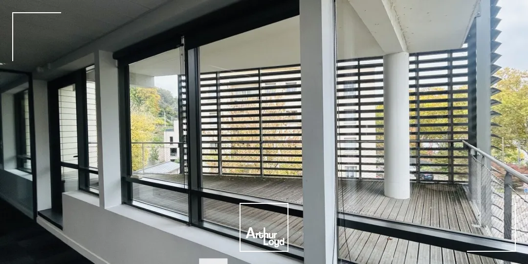 A louer - SOLAR WEST - Bureaux le long des berges de Saône - Lyon 9ème Vaise 