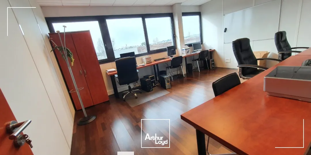 A vendre ou à louer - LE ROND POINT - Bureaux avec vue exceptionnelle et emplacement privilégié - Dardilly 