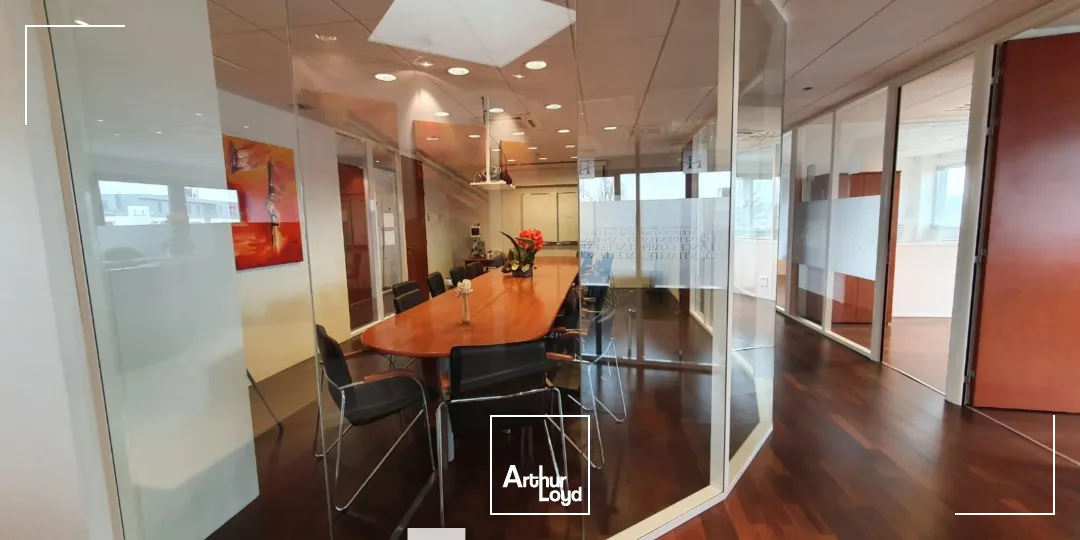 A vendre ou à louer - LE ROND POINT - Bureaux avec vue exceptionnelle et emplacement privilégié - Dardilly 