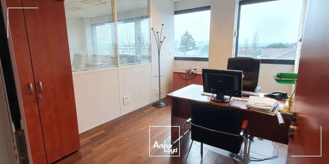 A vendre ou à louer - LE ROND POINT - Bureaux avec vue exceptionnelle et emplacement privilégié - Dardilly 