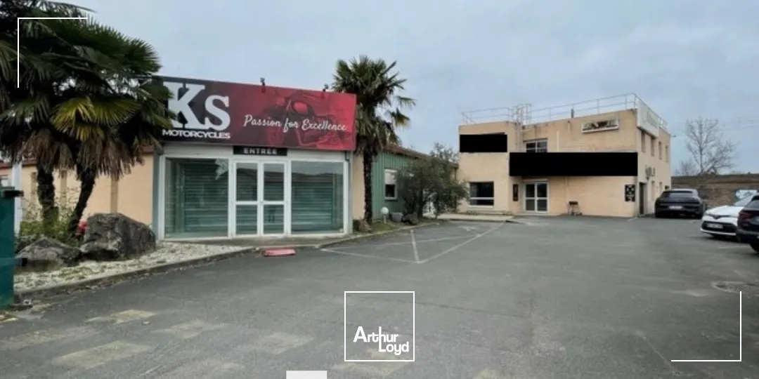 A vendre - Bâtiment professionnel indépendant avec un entrepôt à usage de stockage - Ambérieux