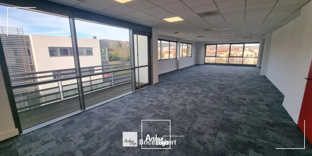 A vendre ou à louer - INNOVALIA II - Bureaux dans un immeuble tertiaire - Dardilly