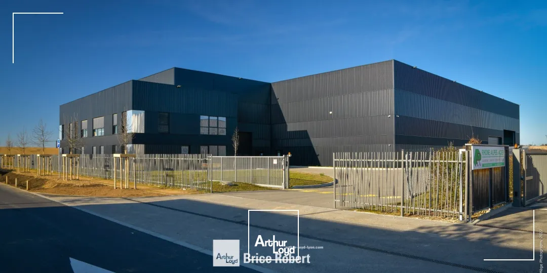 A LOUER - Tènement industriel - GENAS