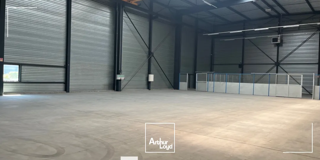 A LOUER - Tènement industriel - GENAS