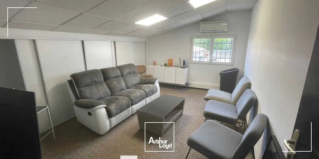 A louer - Bureaux en R+1 - Villeurbanne 