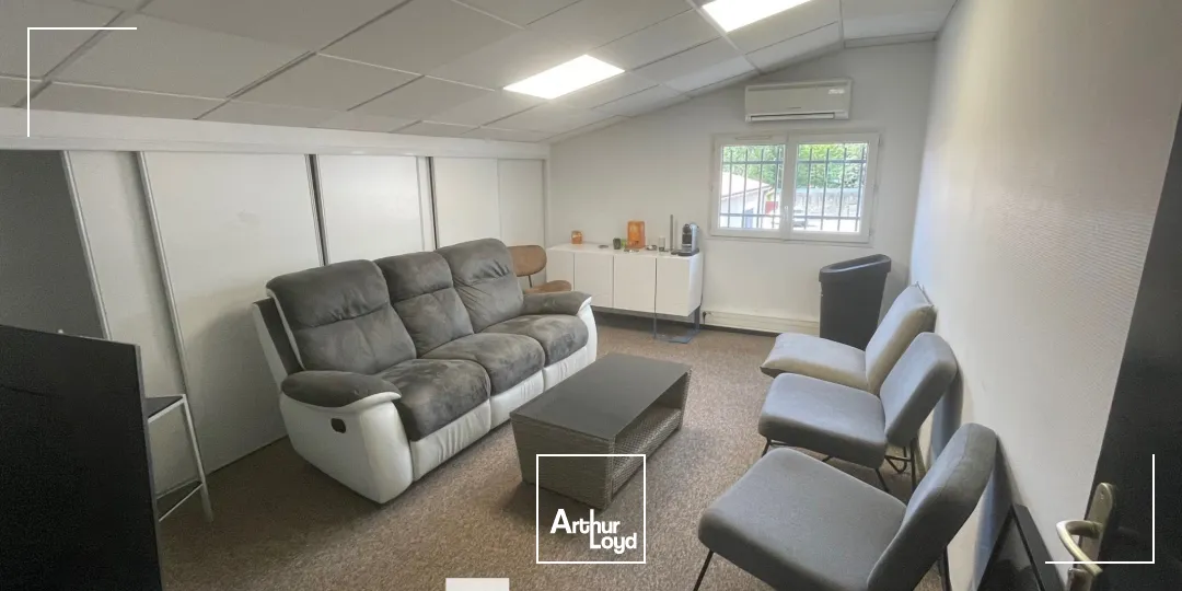 A louer - Bureaux en R+1 - Villeurbanne 