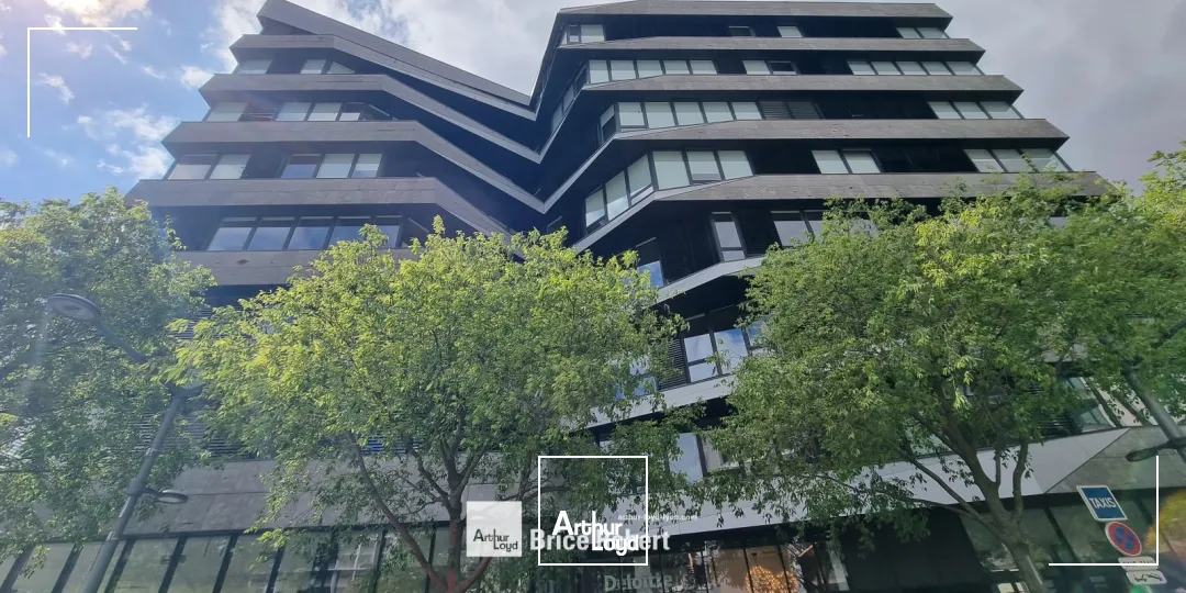 A louer - HIGASHI - Bureaux face au centre commercial de Confluence - Lyon 2ème