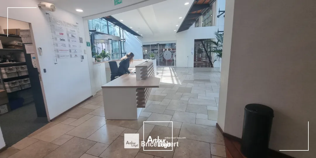 A louer - CAMPUS VERRAZZANO - Bureaux atypiques - Lyon 9ème Vaise