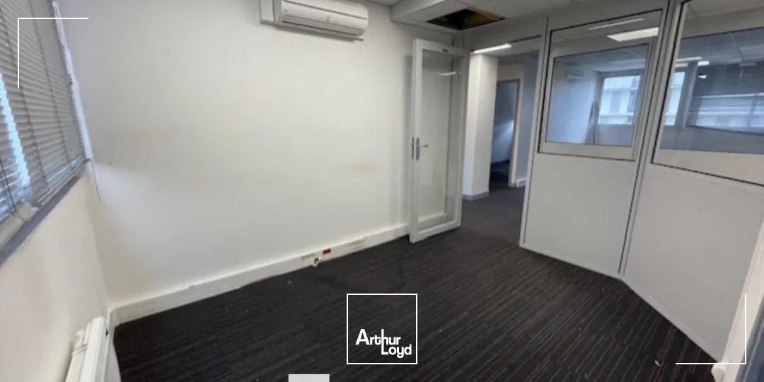 A louer - Bureaux au pied du métro - Lyon 9ème Vaise