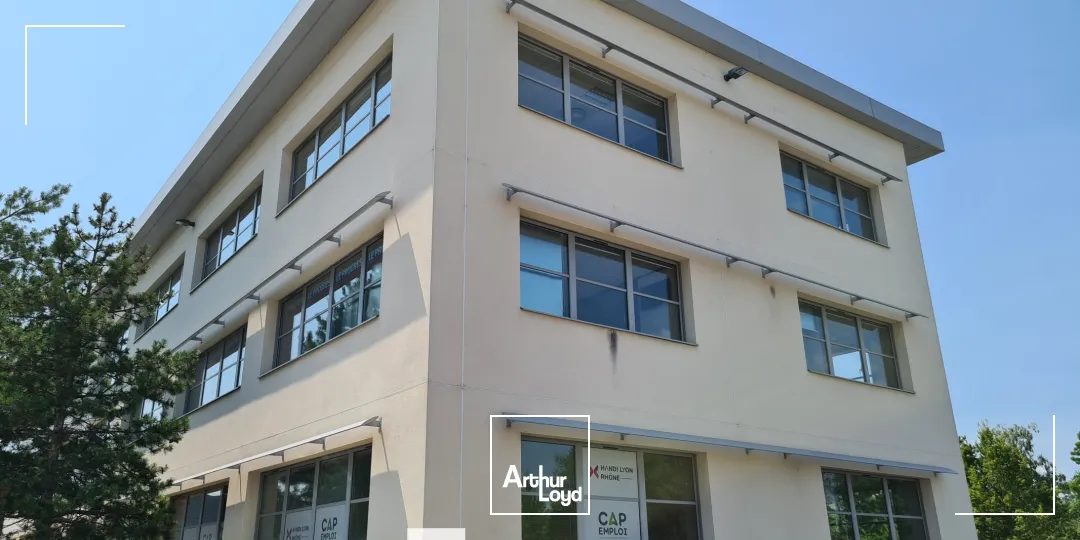 A louer - INOPOLIS - Bureaux lumineux - Saint Genis Laval