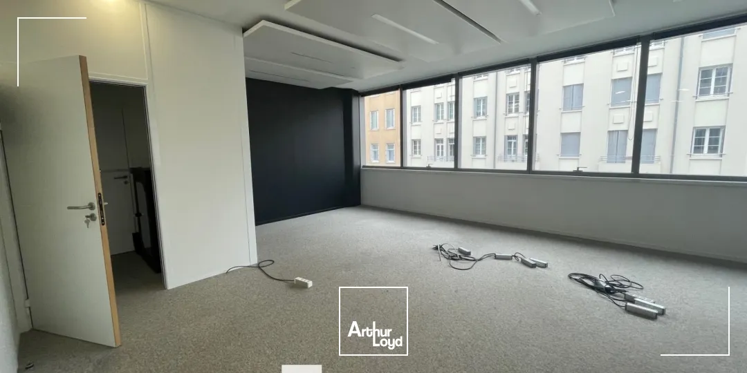 A louer - UNITY - Bureaux dans la quartier de Confluence - Lyon 2ème