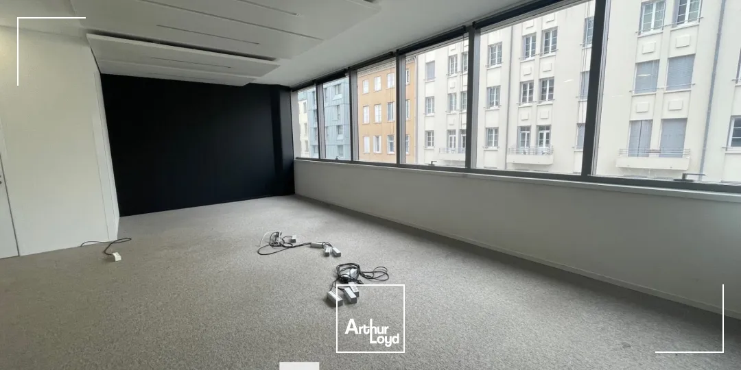 A louer - UNITY - Bureaux dans la quartier de Confluence - Lyon 2ème