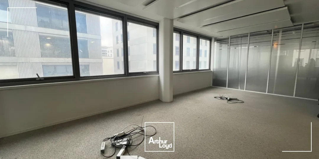 A louer - UNITY - Bureaux dans la quartier de Confluence - Lyon 2ème