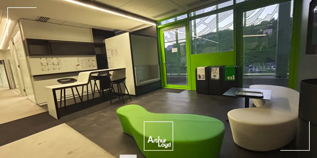 A louer - LE CUBE VERT - Bureaux aménagés - Lyon 2ème Confluence 