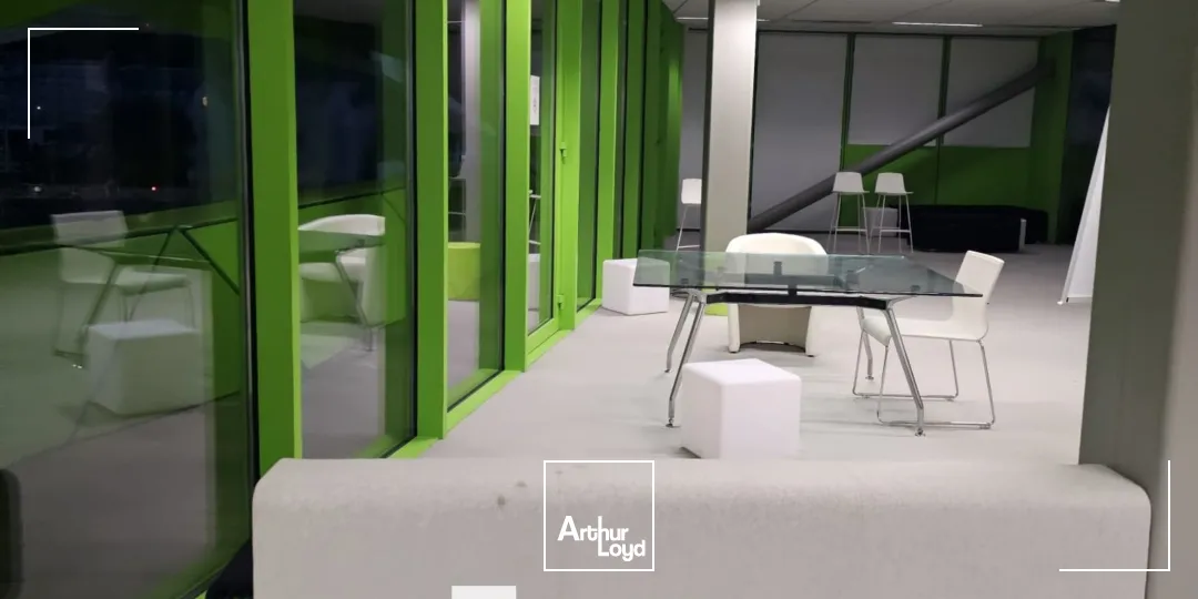 A louer - LE CUBE VERT - Bureaux aménagés - Lyon 2ème Confluence 