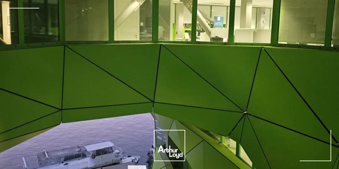 A louer - LE CUBE VERT - Bureaux aménagés - Lyon 2ème Confluence 