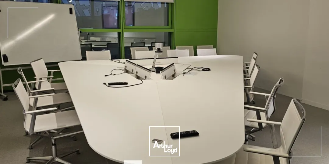 A louer - LE CUBE VERT - Bureaux aménagés - Lyon 2ème Confluence 