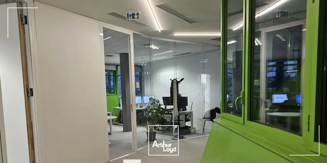 A louer - LE CUBE VERT - Bureaux aménagés - Lyon 2ème Confluence 