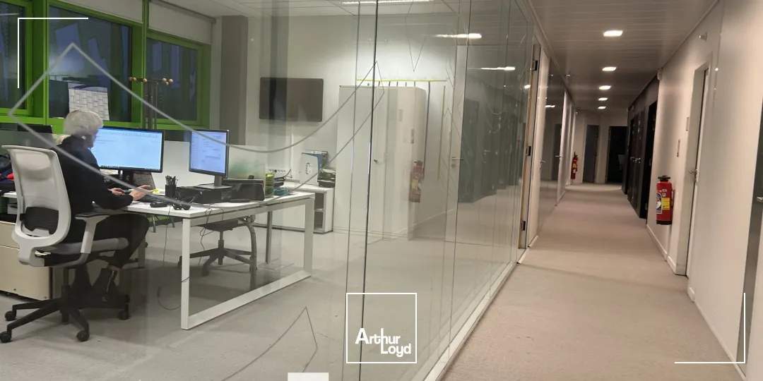 A louer - LE CUBE VERT - Bureaux aménagés - Lyon 2ème Confluence 