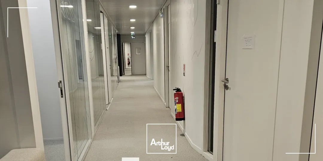 A louer - LE CUBE VERT - Bureaux aménagés - Lyon 2ème Confluence 