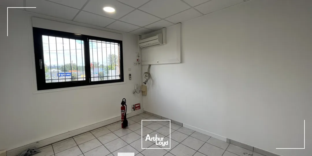 A louer - Local d'activités avec accès immédiat autoroute A42 - Villeurbanne