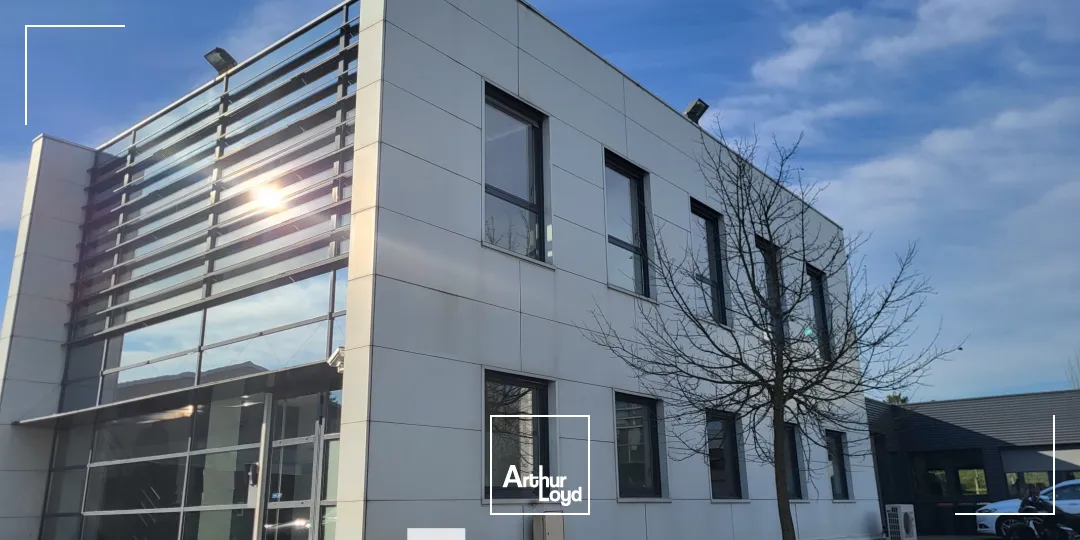 A louer - Bureaux rénovés avec entrée privative - Champagne au Mont d'Or 