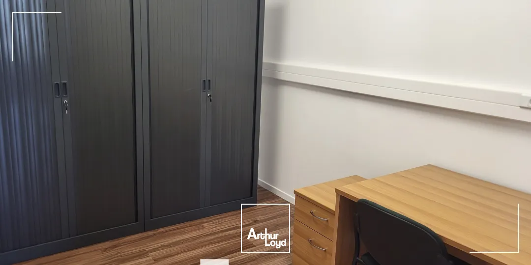 A louer - Bureaux rénovés avec entrée privative - Champagne au Mont d'Or 
