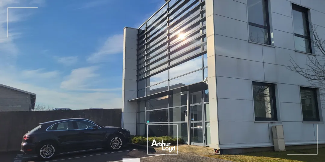 A louer - Bureaux rénovés avec entrée privative - Champagne au Mont d'Or 
